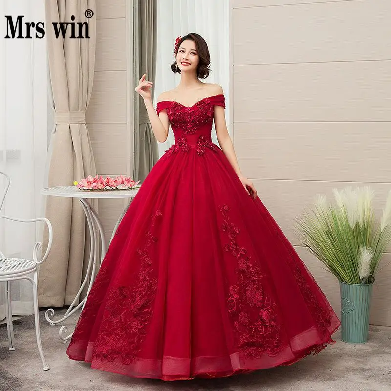 2019 New Mrs Win Off The Shoulder Luxury Lace Party Vestidos 15 Anos Vintage Quinceanera Dresses 4 Colors Quinceanera Gown F
2019 New Mrs Win Off The Shoulder Luxury Lace Party Vestidos 15 Anos Vintage Quinceanera Dresses 4 Colors Quinceanera Gown F