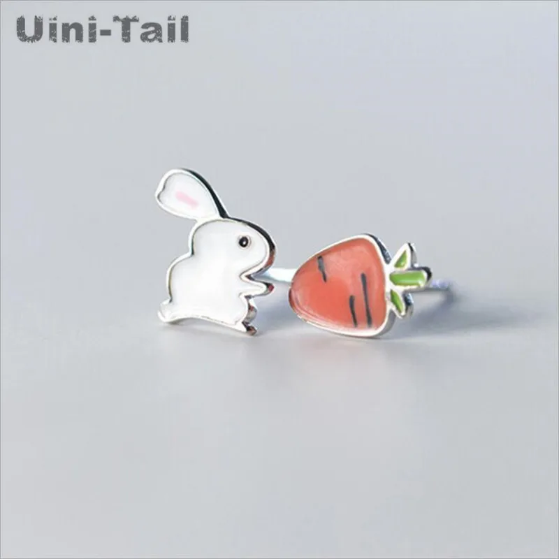 Uini-Tail hot new 925 sterling silver Korean cute bunny carrot asymmetric earrings fashion sweet hypoallergenic GN683
Uini-Tail hot new 925 sterling silver Korean cute bunny carrot asymmetric earrings fashion sweet hypoallergenic GN683