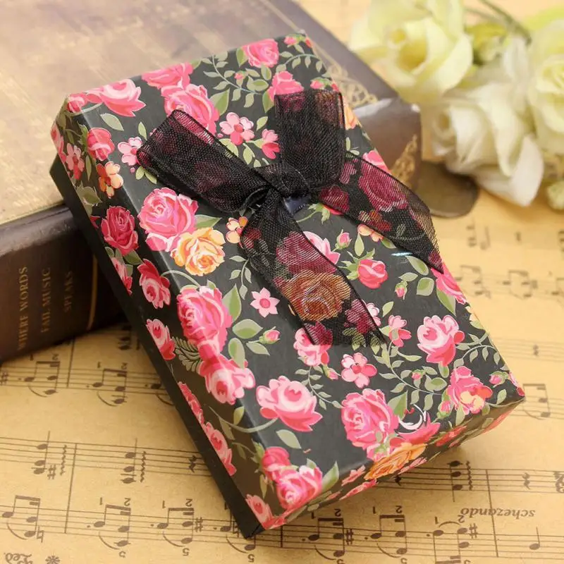 New 1Pc Lace Bowknot Flower Pattern Paper Jewelry Storage Box Women Jewelry Display Case Holder Packing Gift
New 1Pc Lace Bowknot Flower Pattern Paper Jewelry Storage Box Women Jewelry Display Case Holder Packing Gift