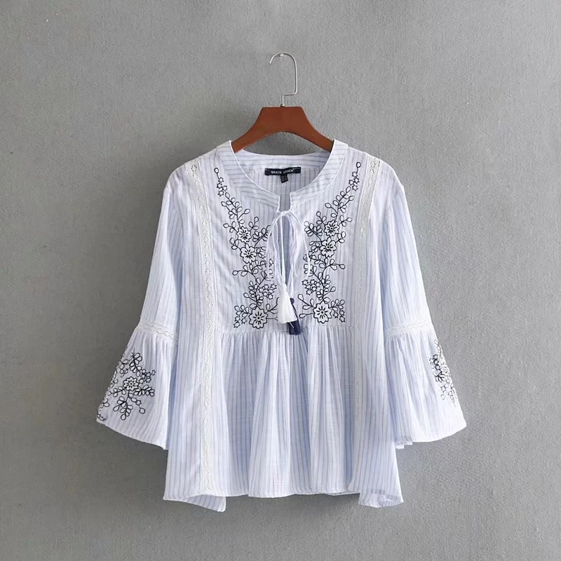 Flower Embroidery Lace Splicing Women Striped Shirt Leisure Bow Tie Flare Sleeve Blouse Autumn Female Loose Tops S6058
Flower Embroidery Lace Splicing Women Striped Shirt Leisure Bow Tie Flare Sleeve Blouse Autumn Female Loose Tops S6058