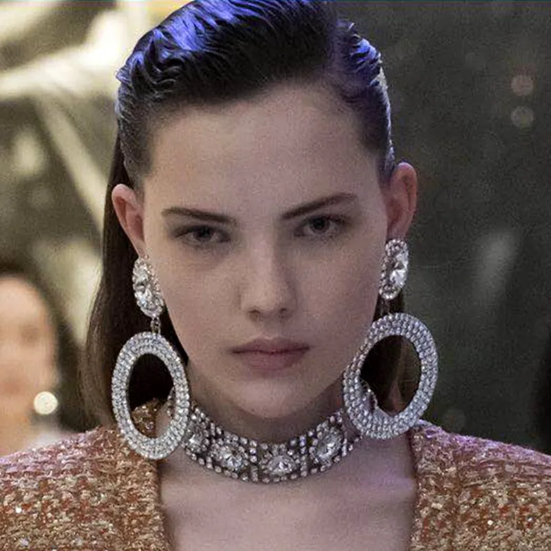 New Shiny Full Rhinestone Big Circle Pendent Dangle Earings for Women Fashion Jewelry Brand Show Statement Earrings Accessories
New Shiny Full Rhinestone Big Circle Pendent Dangle Earings for Women Fashion Jewelry Brand Show Statement Earrings Accessories