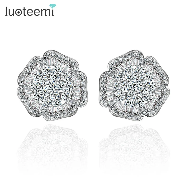 LUOTEEMI Brand New Luxury Crystal Flower Shape Stud Earrings AAA Cubic Zirconia Dinner Party Earrings Bridal Wedding Jewelry
LUOTEEMI Brand New Luxury Crystal Flower Shape Stud Earrings AAA Cubic Zirconia Dinner Party Earrings Bridal Wedding Jewelry