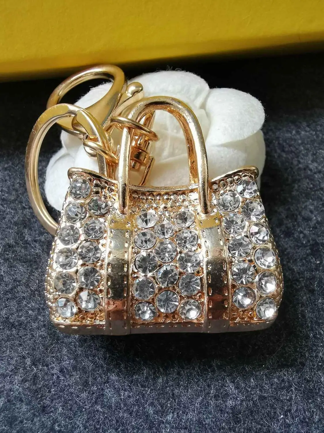 Min.15$ mix order Rhinestone handbag shoulder bag Keychain key ring zinc alloy diy decoration 47mm*45mm
Min.15$ mix order Rhinestone handbag shoulder bag Keychain key ring zinc alloy diy decoration 47mm*45mm