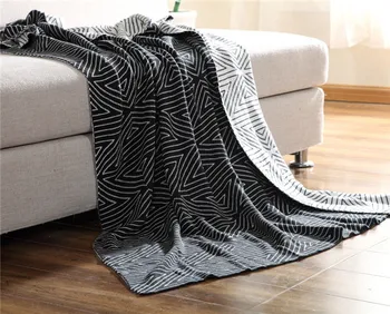 Size150x200cm black white quilt blanket,100% cotton knitted sleeping blanket,black white knitted car sofa decorative blanket
Size150x200cm black white quilt blanket,100% cotton knitted sleeping blanket,black white knitted car sofa decorative blanket