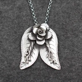 Thailand peony flower lady stereo retro temperament sweater chain necklace pendant Mai handmade silver jewelry
Thailand peony flower lady stereo retro temperament sweater chain necklace pendant Mai handmade silver jewelry
