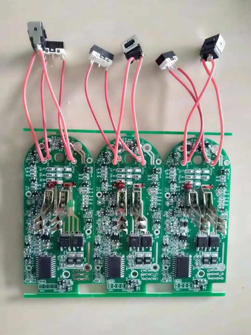 New Battery protection board PCB Board for Dyson v8 with charger socket and switch
New Battery protection board PCB Board for Dyson v8 with charger socket and switch