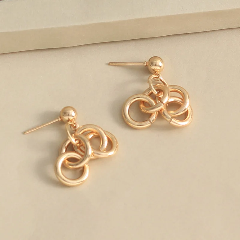 Gold color Earrings Elegant Earrings For Women Hanging Dangle 2019 Statement Asymmetrical Earrings Modern Jewelry Ladies Gifts
Gold color Earrings Elegant Earrings For Women Hanging Dangle 2019 Statement Asymmetrical Earrings Modern Jewelry Ladies Gifts