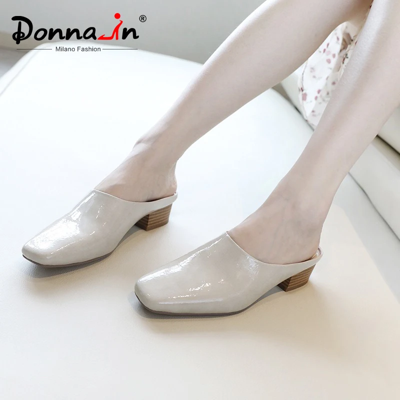 Donna-in Leather Mules Heels Slippers Outdoor Square Toe Shoes Women Fashion Slippers Sandals Summer 2019 New Women Slides
Donna-in Leather Mules Heels Slippers Outdoor Square Toe Shoes Women Fashion Slippers Sandals Summer 2019 New Women Slides