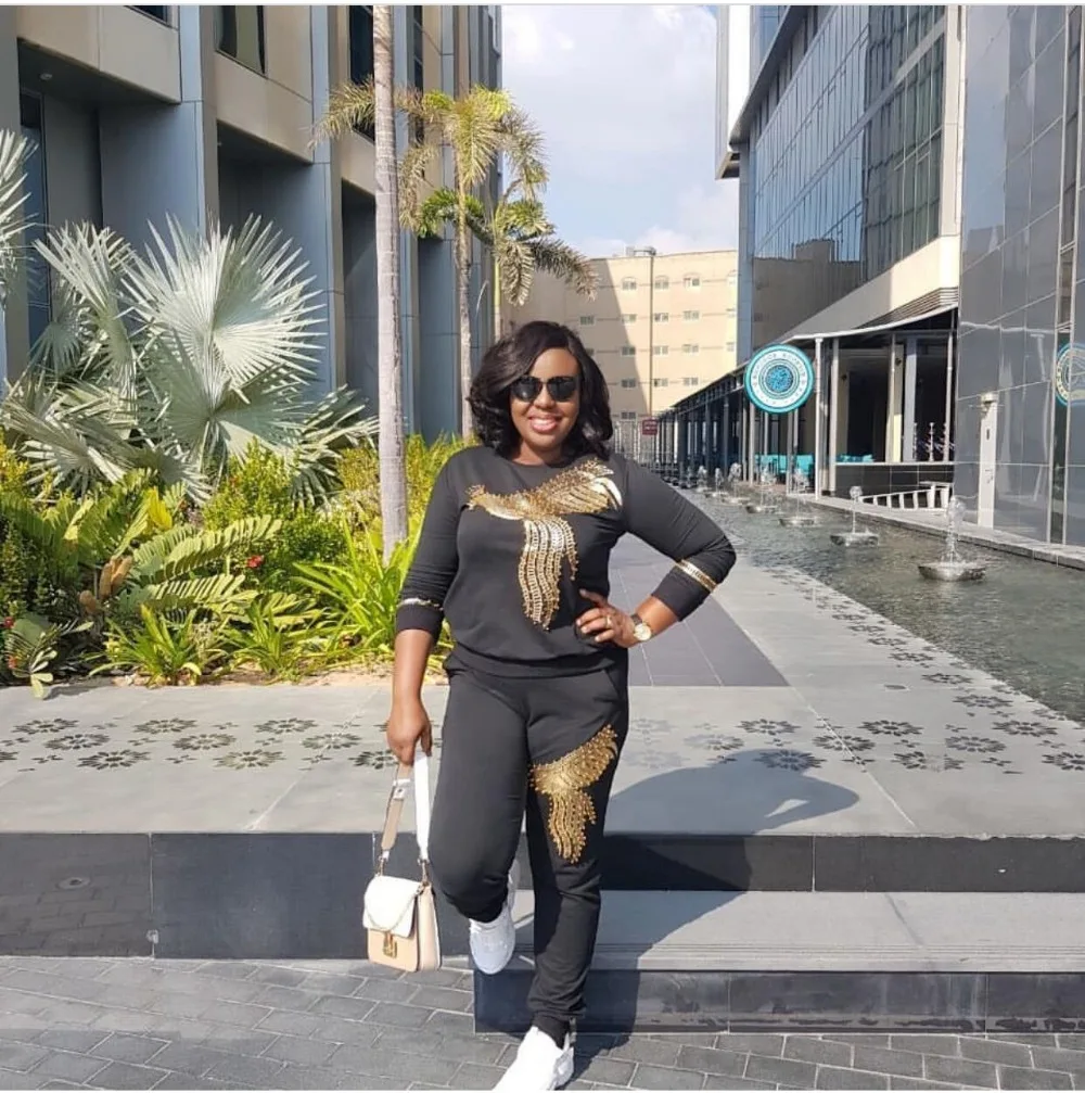 tilapia fashion sequined top and pants two pieces solid women set 2in1 casual black elastic loose suit
tilapia fashion sequined top and pants two pieces solid women set 2in1 casual black elastic loose suit