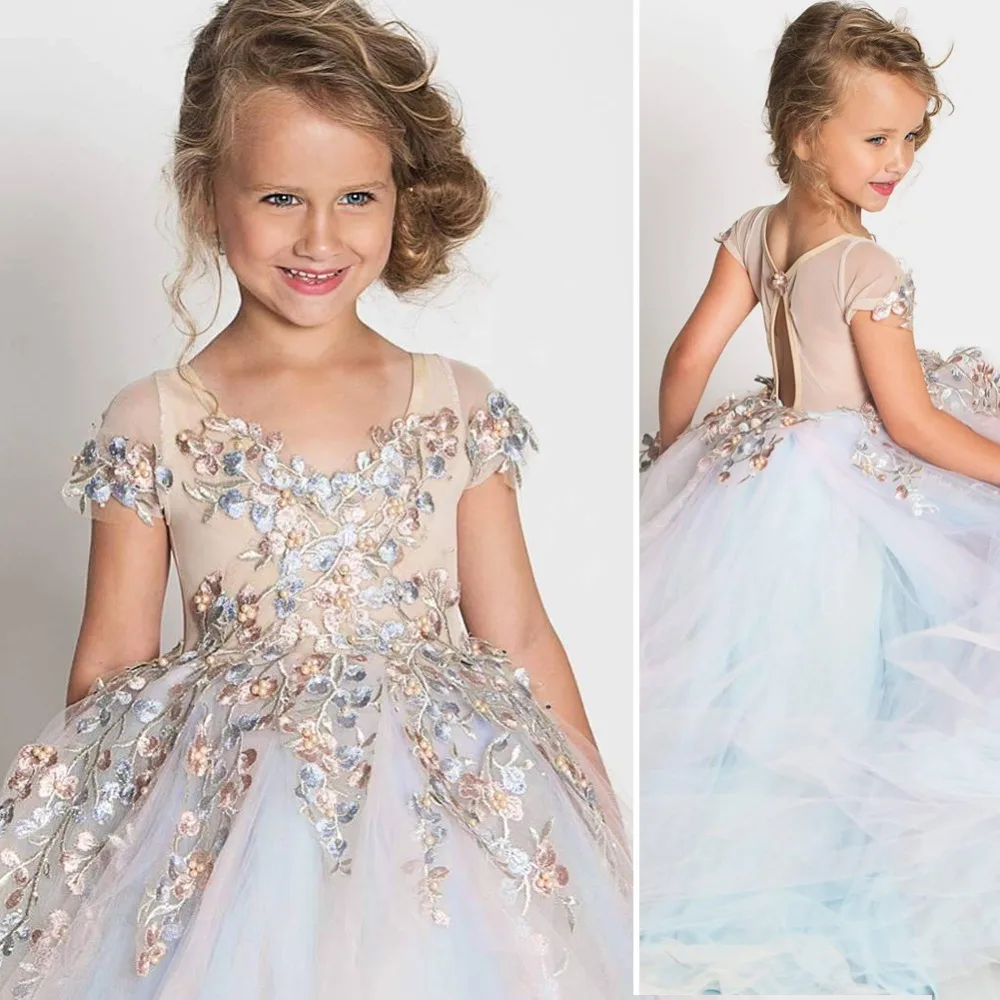 Sweet Flower Girl Dresses for Wedding Ankle Length Satin with Tulle Lace Appliques Straps Party Ball Gown Pageant
Sweet Flower Girl Dresses for Wedding Ankle Length Satin with Tulle Lace Appliques Straps Party Ball Gown Pageant