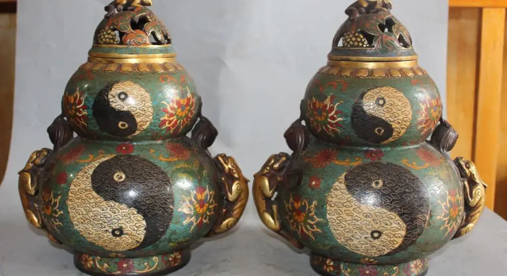 12"Cloisonne Enamel Gilt Gossip PiXiu Calabash Cucurbit Gourd Beat Pot Vase Pair
12"Cloisonne Enamel Gilt Gossip PiXiu Calabash Cucurbit Gourd Beat Pot Vase Pair