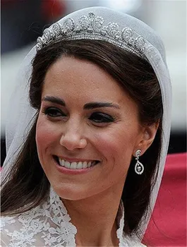Baroque Princess Diana William Kate Bridal Crown Tiaras Boutique Rhinestone Diadem Veil Tiara Headbands Wedding Hair Accessories
Baroque Princess Diana William Kate Bridal Crown Tiaras Boutique Rhinestone Diadem Veil Tiara Headbands Wedding Hair Accessories