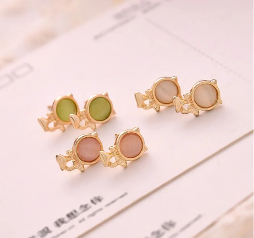 QiYuFang 2018 New Fashion Cat Styel Crystal Golden Push Back Earrings Music Earring Girl Jewelry Handmade Women Wedding Gift
QiYuFang 2018 New Fashion Cat Styel Crystal Golden Push Back Earrings Music Earring Girl Jewelry Handmade Women Wedding Gift