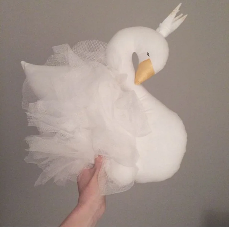 Baby Pillow Swan Crown Gauze Pillow Cushion Photography Props Baby Accompany Sleeping Doll Children's Bed Room Decoration Toys
Baby Pillow Swan Crown Gauze Pillow Cushion Photography Props Baby Accompany Sleeping Doll Children's Bed Room Decoration Toys
