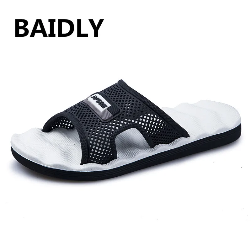 New Summer Cool Water Flip Flops Men High Quality Soft Massage Beach Slippers Fashion Man Casual Shoes
New Summer Cool Water Flip Flops Men High Quality Soft Massage Beach Slippers Fashion Man Casual Shoes