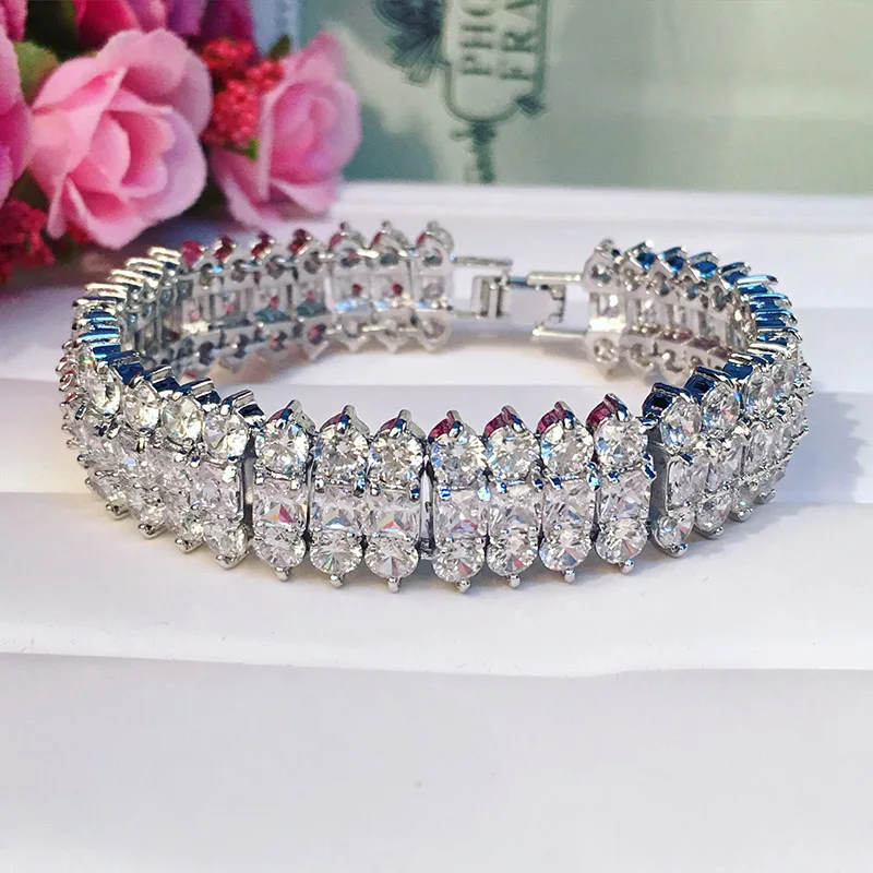 Luxurious zircon bracelet,3 line clear crystal fashion style bangle, Zirconia for woman and Girl
Luxurious zircon bracelet,3 line clear crystal fashion style bangle, Zirconia for woman and Girl