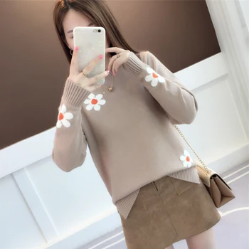 2020 autumn new style sweater women's Korean version loose flower college wind long sleeve short knitted Jersey.
2020 autumn new style sweater women's Korean version loose flower college wind long sleeve short knitted Jersey.