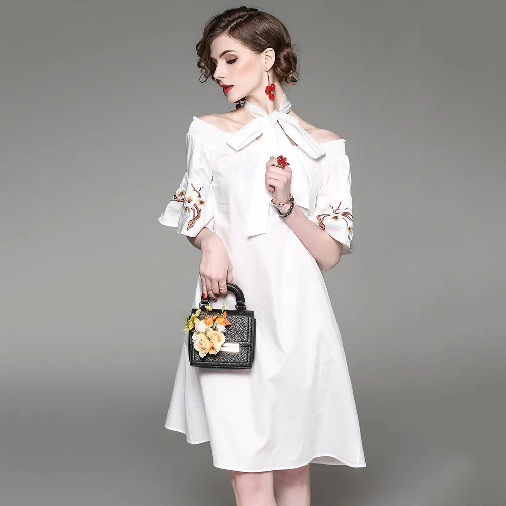 Summer Womans Loose Short Dress Dark Blue White Cotton Dress Flower Embroidery Flare Sleeve Sexy Club Party Dress
Summer Womans Loose Short Dress Dark Blue White Cotton Dress Flower Embroidery Flare Sleeve Sexy Club Party Dress