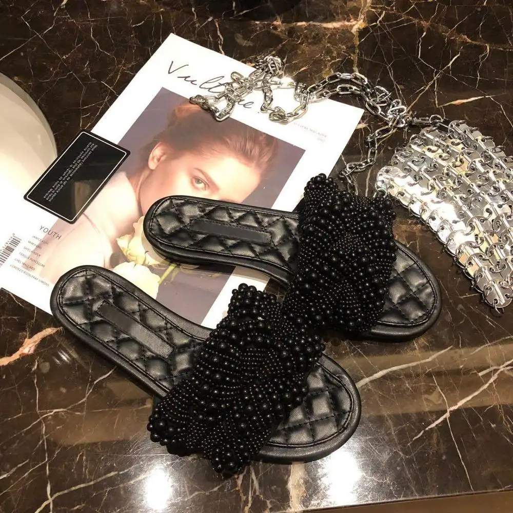 Chic Designer Pearl Slippers Genuine Leather Shoes Woman Square Heels Zapatos De Mujer Summer Women Shoes Wild Style Slippers
Chic Designer Pearl Slippers Genuine Leather Shoes Woman Square Heels Zapatos De Mujer Summer Women Shoes Wild Style Slippers