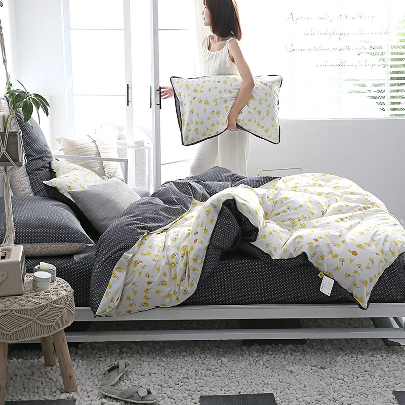 The Spring New. Fashion house luxury bed cover sheet Home textile Family Bed Linens
The Spring New. Fashion house luxury bed cover sheet Home textile Family Bed Linens