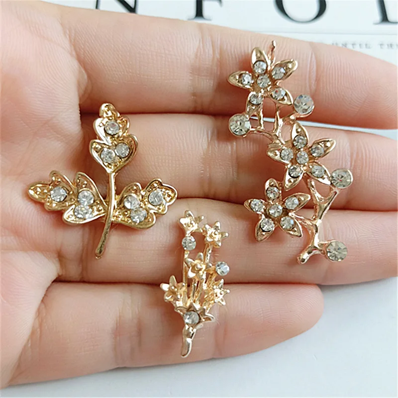 50pcs Gold Color Fashion Crystal Leaf Branch Pendant Charms Alloy Jewelry Findings for DIY Head Jewelry Wedding Jewelry Making
50pcs Gold Color Fashion Crystal Leaf Branch Pendant Charms Alloy Jewelry Findings for DIY Head Jewelry Wedding Jewelry Making
