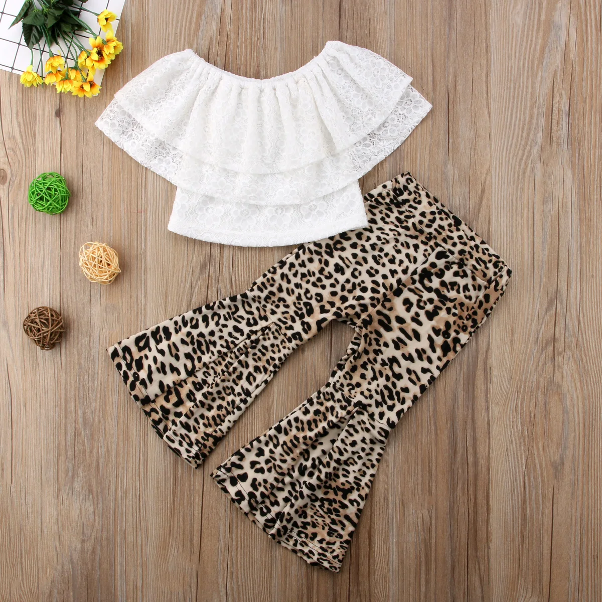 Kids Baby Girl Clothes Lace Solid Top Leopard Flares Pants Bell Bottoms Outfits Set 2PCS Set Clothes Fashion Sleeveless Clothing
Kids Baby Girl Clothes Lace Solid Top Leopard Flares Pants Bell Bottoms Outfits Set 2PCS Set Clothes Fashion Sleeveless Clothing