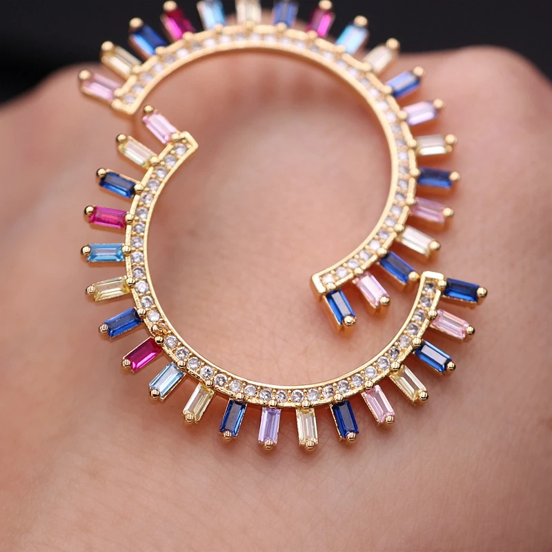 MultiColor Moon shape Rainbow Stud Earrings full pave Colorful rectangular cubic zirconia Special half round Earrings for women
MultiColor Moon shape Rainbow Stud Earrings full pave Colorful rectangular cubic zirconia Special half round Earrings for women