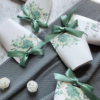 Wedding candy box European wedding creative candy box candy box wedding supplies 200/ pieces
Wedding candy box European wedding creative candy box candy box wedding supplies 200/ pieces