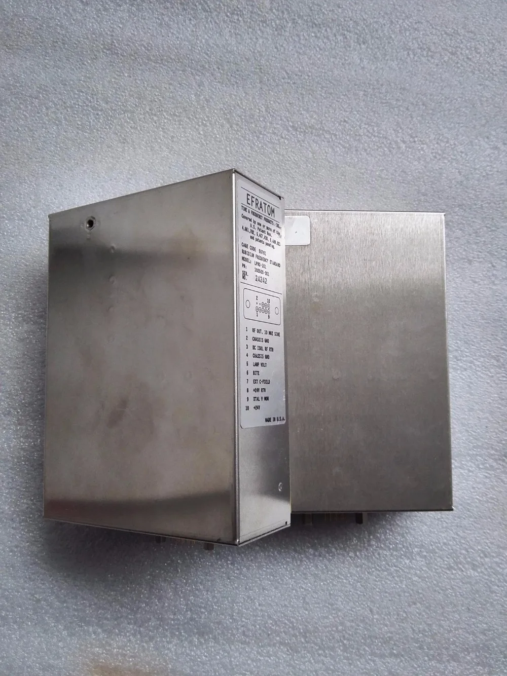 Old EFRATOM LPRO-101 10MHZ Rubidium Clock Atomic Clock (Applicable to Frequency Standard and Reference)
Old EFRATOM LPRO-101 10MHZ Rubidium Clock Atomic Clock (Applicable to Frequency Standard and Reference)