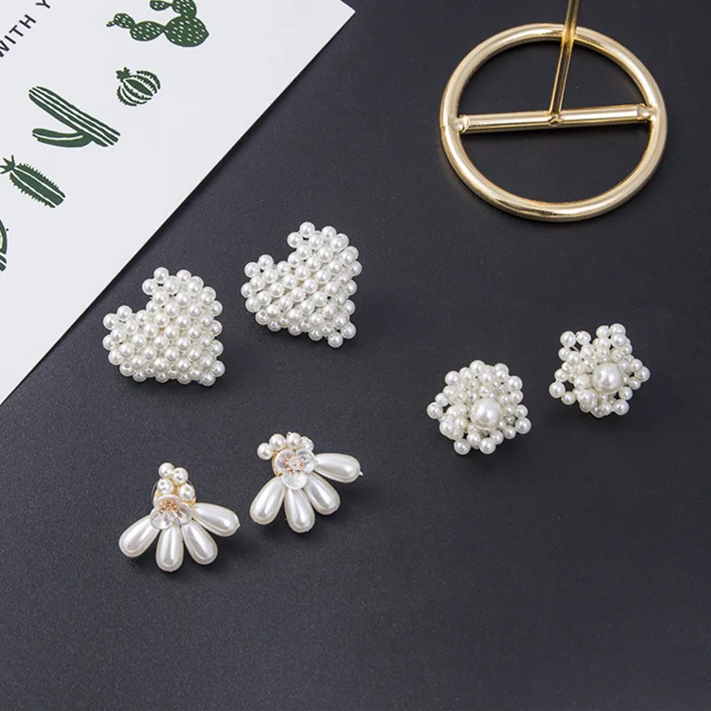 New Fashion Full Charm Simulated Pearl Flower Love Heart Stud Earrings for Women Statement Crystal Wedding Oorbellen EC1484
New Fashion Full Charm Simulated Pearl Flower Love Heart Stud Earrings for Women Statement Crystal Wedding Oorbellen EC1484