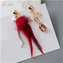 AOMU-New-Winter-Luxury-Feather-Fur-Crystal-Cross-Dangle-Earrings-Baroque-Large-Long-Tassel-Asymmetry-Earrings_