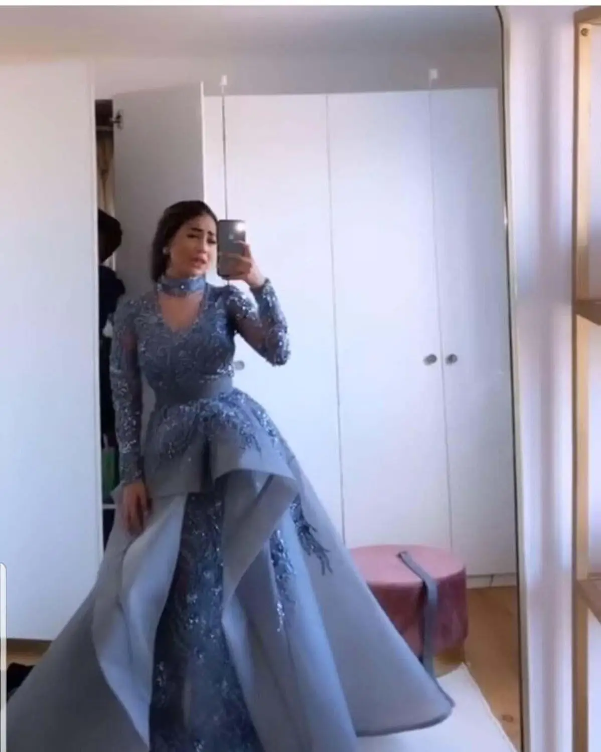 Arabian Design High Collar Beaded Sequins Stones Pearls Long Sleeve Mermaid Prom Dresses with Overskirt 2019
Arabian Design High Collar Beaded Sequins Stones Pearls Long Sleeve Mermaid Prom Dresses with Overskirt 2019