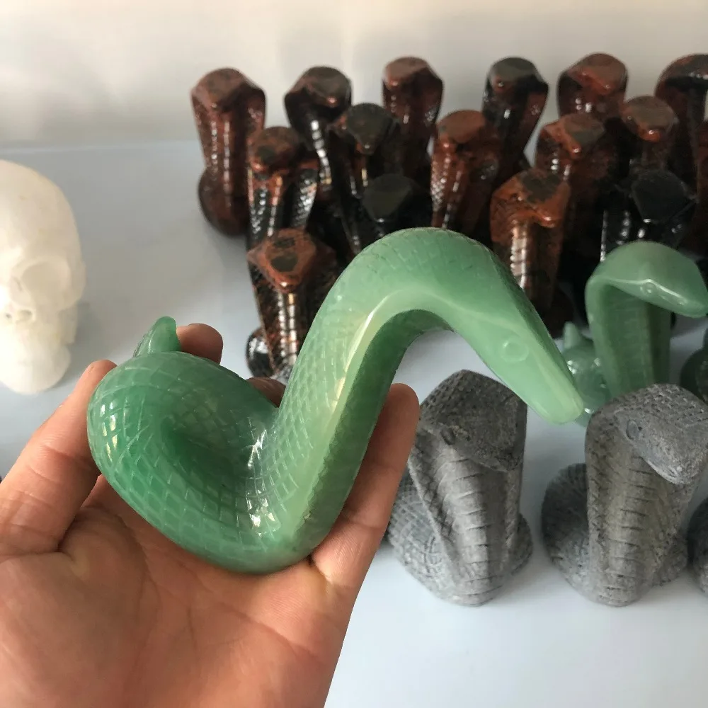 1pcs Natural crystal carved obsidian snake animal totem statue stone carving home decoration gifts
1pcs Natural crystal carved obsidian snake animal totem statue stone carving home decoration gifts