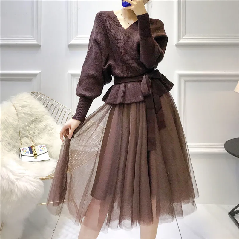 Women sexy V-neck knit sweater tops loose pullover + tulle skirt suit autumn winter two piece set new 2019
Women sexy V-neck knit sweater tops loose pullover + tulle skirt suit autumn winter two piece set new 2019