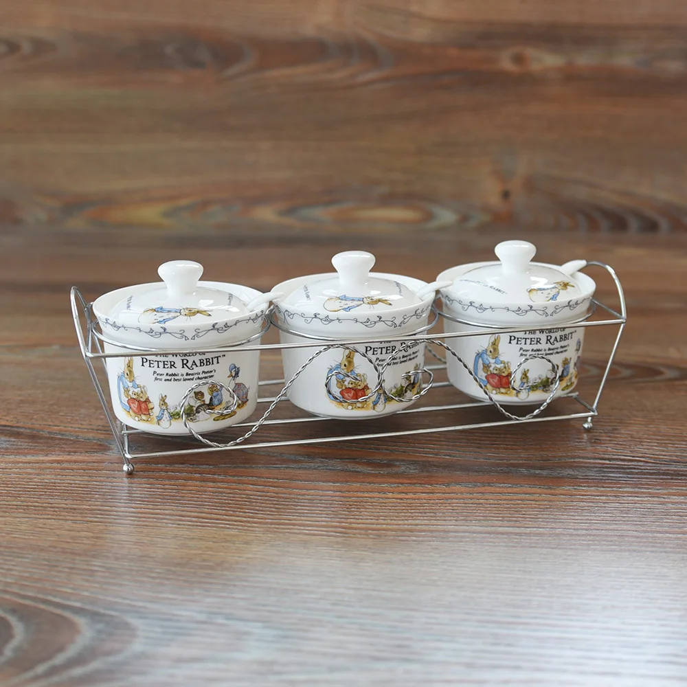 British Style Peter Rabbit Bone China Sugar Bowl Set Free Iron Frame Seasoning Sucrier Pot Miel Saltcellar Suikerpot Jam Jars
British Style Peter Rabbit Bone China Sugar Bowl Set Free Iron Frame Seasoning Sucrier Pot Miel Saltcellar Suikerpot Jam Jars