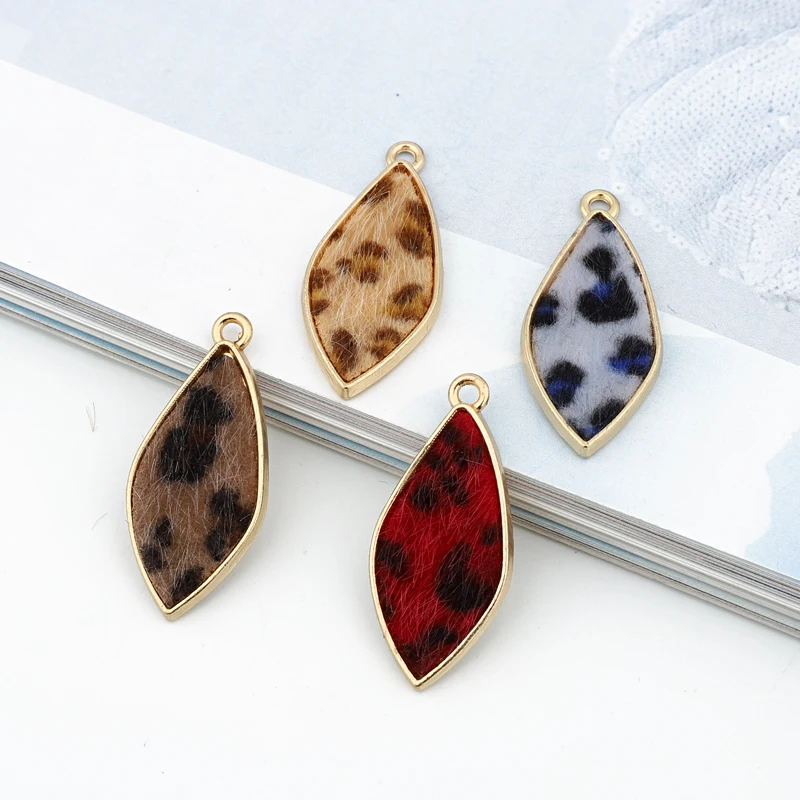 3pcs Fashion Rhombus Furry Earrings Dangle Findings Jewelry Charms Diy Minimalist Eardrops Necklace Pendant Make Accessory C238
3pcs Fashion Rhombus Furry Earrings Dangle Findings Jewelry Charms Diy Minimalist Eardrops Necklace Pendant Make Accessory C238
