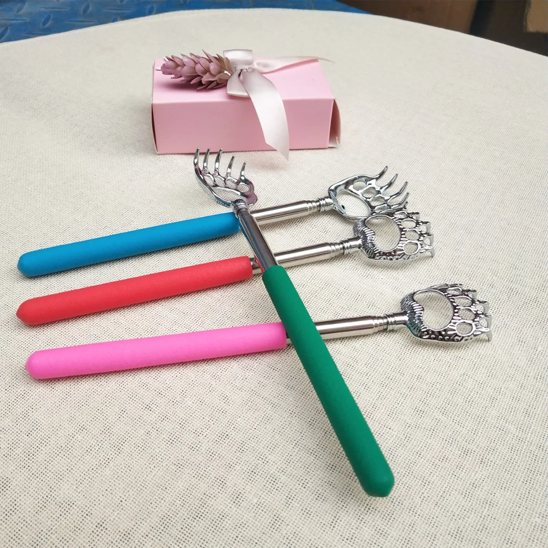 1PCS Cute Metal Tube Telescopic Plating Plastic Head Itch Scratching Bear Claw Scratching Claw Back Scratcher Ultimate Beauty
1PCS Cute Metal Tube Telescopic Plating Plastic Head Itch Scratching Bear Claw Scratching Claw Back Scratcher Ultimate Beauty