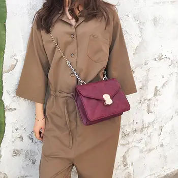 Trendy handbag 2019 new sequins small square bag solid color buckle chain wild slanting shoulder bag
Trendy handbag 2019 new sequins small square bag solid color buckle chain wild slanting shoulder bag