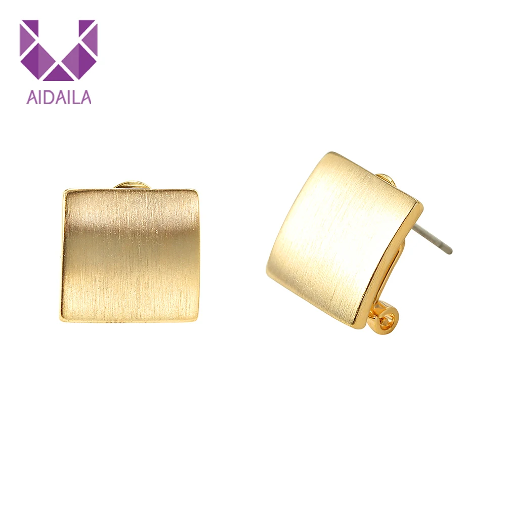 New Fashion Vintage Brand Square Geometric Stud Earrings Korean Style Statement Earrings for Female Jewelry Gift
New Fashion Vintage Brand Square Geometric Stud Earrings Korean Style Statement Earrings for Female Jewelry Gift