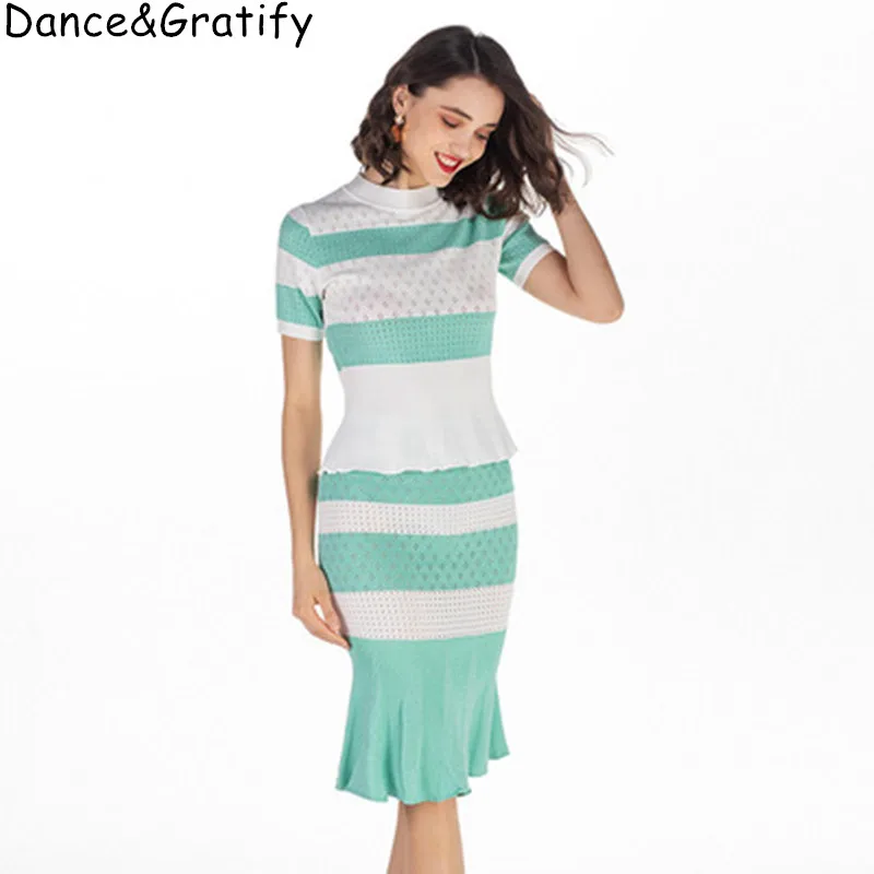 2019 New Autumn Elegant Striped Knitting Sweater Two Piece Twinset Outfit Women Knitted Pullover and Bodycon Mermaid Suit
2019 New Autumn Elegant Striped Knitting Sweater Two Piece Twinset Outfit Women Knitted Pullover and Bodycon Mermaid Suit