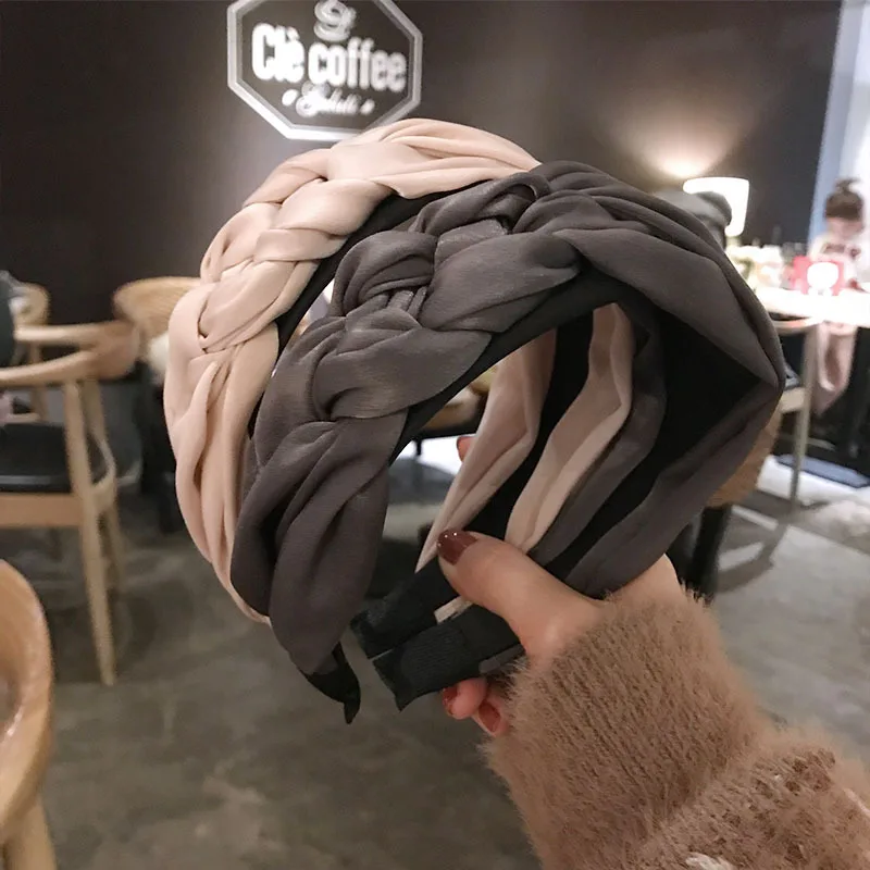 New Women's Headband Knotted Headbands Vintage Turban Wide Solid Hair Accessories Summer Fashion Handmade Hair Band L1034
New Women's Headband Knotted Headbands Vintage Turban Wide Solid Hair Accessories Summer Fashion Handmade Hair Band L1034