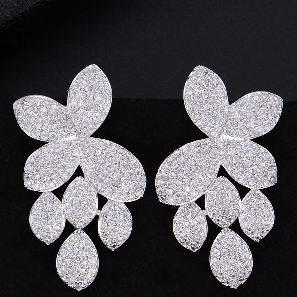 Women Unique Flower Shape Full CZ Stud Earrings For Bridal Engagement Earrings Jewelry
Women Unique Flower Shape Full CZ Stud Earrings For Bridal Engagement Earrings Jewelry