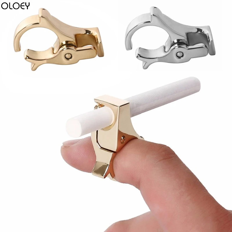 Creative Design Zinc Alloy Cigarette Holder Cigarette Tobacco Finger Ring Hand Rack Smoking Clip Smoking Accessories Dropship
Creative Design Zinc Alloy Cigarette Holder Cigarette Tobacco Finger Ring Hand Rack Smoking Clip Smoking Accessories Dropship