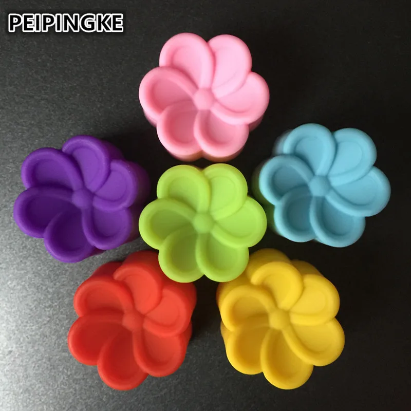 5pcs/lot Food-grade silicone cake mold mould 3cm flower shaped silicone chocolate mold cupcake liners mold
5pcs/lot Food-grade silicone cake mold mould 3cm flower shaped silicone chocolate mold cupcake liners mold
