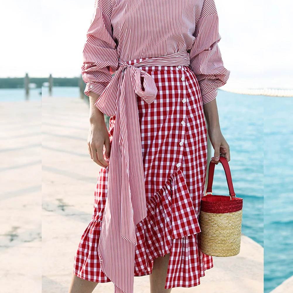 New Fashion Women Plaid Skirts Irregular Hem High Elastic Waist Ruffles Buttons Mermaid Skirt Vintage Midi Wrap Black/Red Skirts
New Fashion Women Plaid Skirts Irregular Hem High Elastic Waist Ruffles Buttons Mermaid Skirt Vintage Midi Wrap Black/Red Skirts