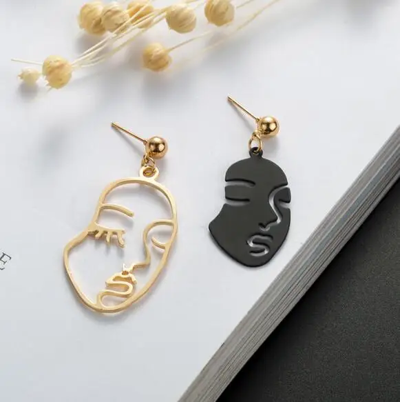 ed 029 2018 Network red tide asymmetric face masks earrings femininity wild long paragraph Facebook earrings female jewelry acce
ed 029 2018 Network red tide asymmetric face masks earrings femininity wild long paragraph Facebook earrings female jewelry acce