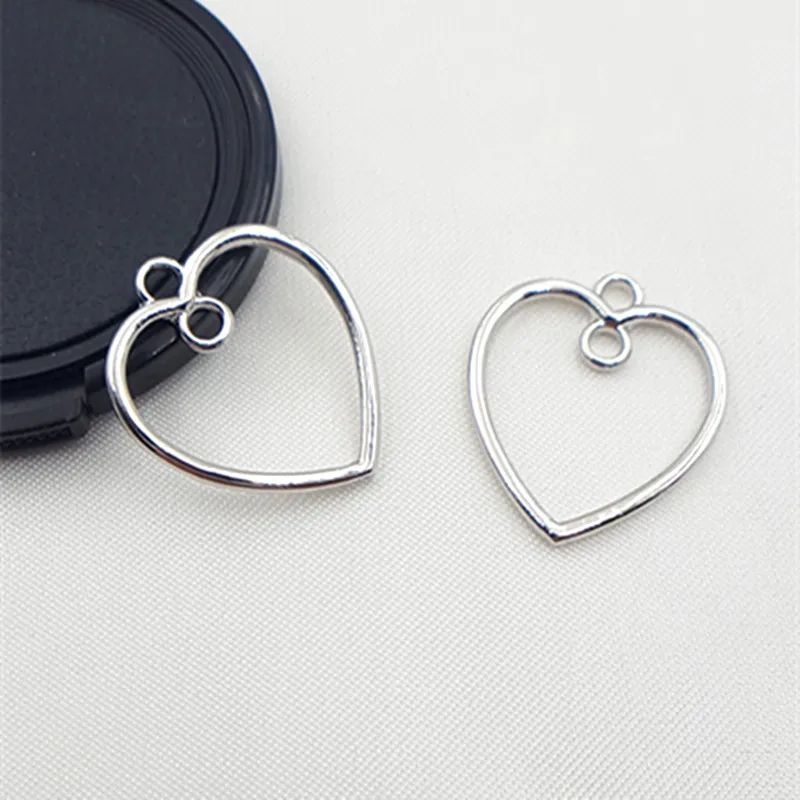 50pcs Antique Silver Plated Vintage Double Hearts Connectors Charms Pendants for Jewelry Making DIY Handmade Craft 24x28mm
50pcs Antique Silver Plated Vintage Double Hearts Connectors Charms Pendants for Jewelry Making DIY Handmade Craft 24x28mm