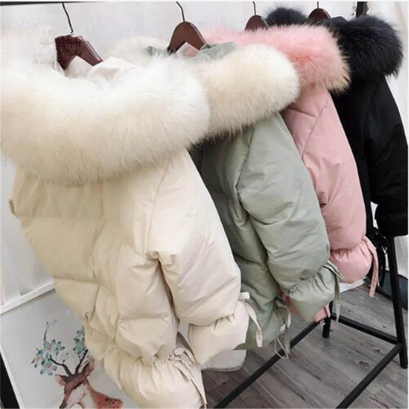Women Winter White Duck Down Parkas Medium Long Slim Jackets Large Natural Raccoon Fur Hooded Warm Coat Pink Outwear
Women Winter White Duck Down Parkas Medium Long Slim Jackets Large Natural Raccoon Fur Hooded Warm Coat Pink Outwear
