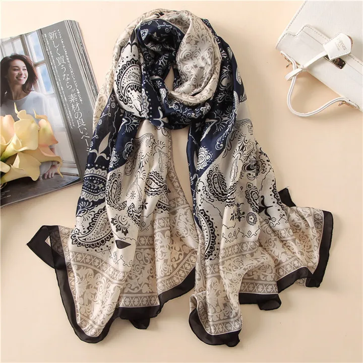 2017 luxury brand summer women scarf fashion quality soft silk scarves female shawls Foulard Beach cover-ups wraps silk bandana
2017 luxury brand summer women scarf fashion quality soft silk scarves female shawls Foulard Beach cover-ups wraps silk bandana