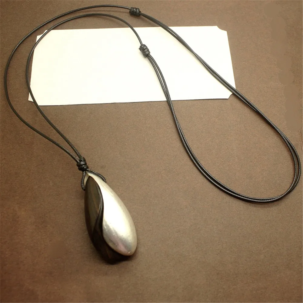 New Arrival Meet You Ebony Pendant Men Fashion Art Long Sweater Chain Sandalwood Pendant Accessories Couple Necklace Wholesale
New Arrival Meet You Ebony Pendant Men Fashion Art Long Sweater Chain Sandalwood Pendant Accessories Couple Necklace Wholesale